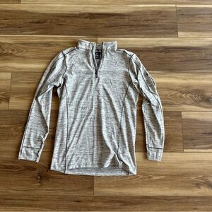 KUHL Boye 1/4 zip long Sleeve Pullover size large (14/16)